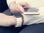 smartwatch smartphone pixabay