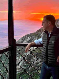 Έξαλλος ο Πολάκης για την επίσκεψη Τσίπρα στο Άγιο Όρος: “Ντροπή και αίσχος και κρίμα!”