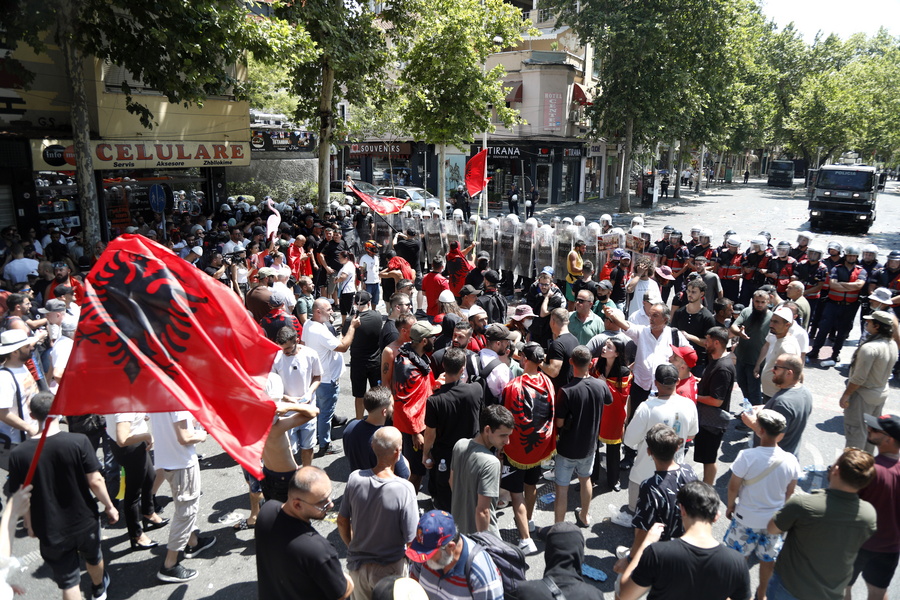 Φοιτητικές ταραχές και στην Αλβανία
