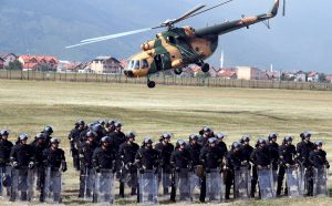 Σοκ: Η στιγμή που ελικόπτερο της Eufor συντρίβεται στη Βοσνία (Vid)