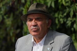 Ρωσία: Ο αντιπολιτευόμενος Γκάρι Κασπάροφ προειδοποιήθηκε ότι “κινδυνεύει” η ζωή του