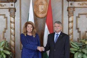Βουλγαρία: Προβάδισμα της Γιότοβα στις εκλογές της Κυριακής, με φόντο την ένταση στη Μ. Θάλασσα
