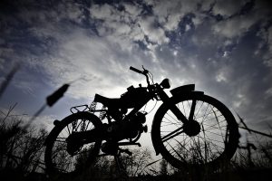 Μετά τα αυτόνομα αυτοκίνητα, τώρα λανσάρουν και τις αυτόνομες μηχανές – Vid