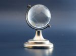 crystal globe ydrogeios pixabay