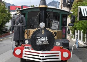 Το είδαμε κι αυτό! Γάλλοι διαδηλωτές…έκλεψαν τουριστικό τρενάκι! Vid