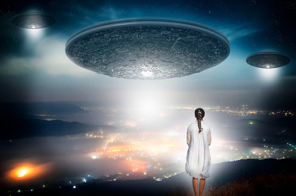 Ιπτάμενη…”κάψουλα”!  Το περίεργο UFO που κατέγραψαν δύο πιλότοι στο Οχάιο – Vid
